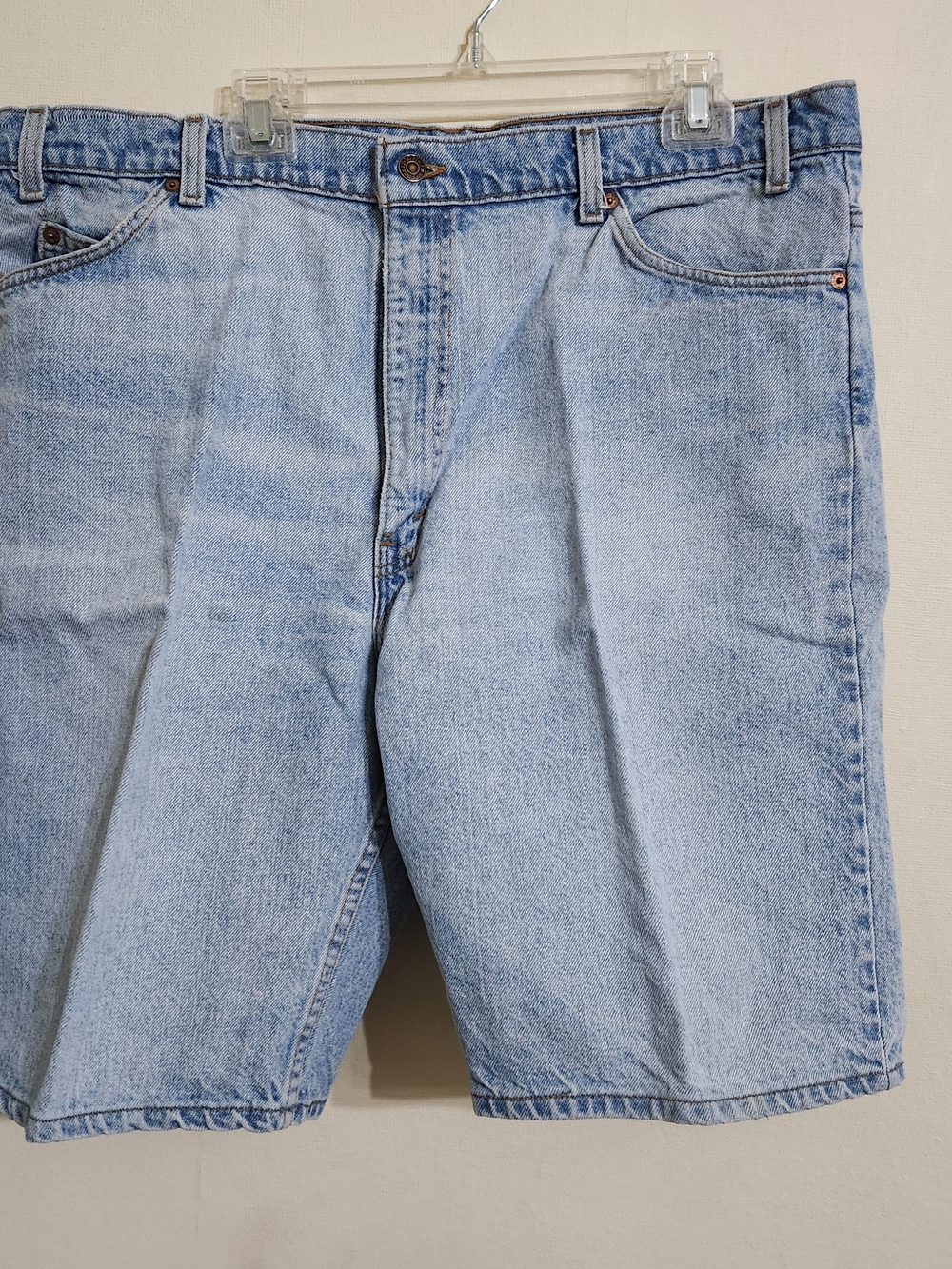 Vintage Levi's Light Blue Men's Denim Shorts - Classic Five-Pocket